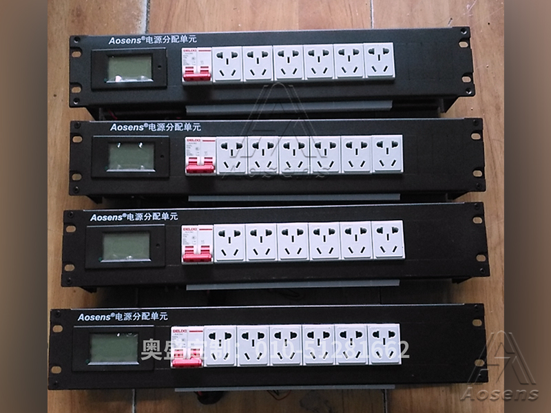3U德力西配電單元輸入2P空開(kāi)輸出5個(gè)10A五孔插座 液晶屏顯示電流電壓功率